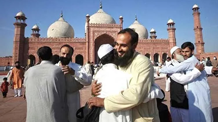 سنڌ سميت سڄي ملڪ ۾ اڄ عيدالاضحيٰ مذهبي عقيدت ۽ جوش جذبي سان ملهائي پئي وڃي